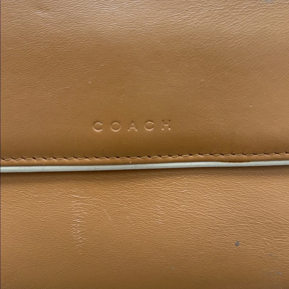 🪈💛COACH Piped Polished Large Framed Wallet💛🪈 - Picture 7 of 11
